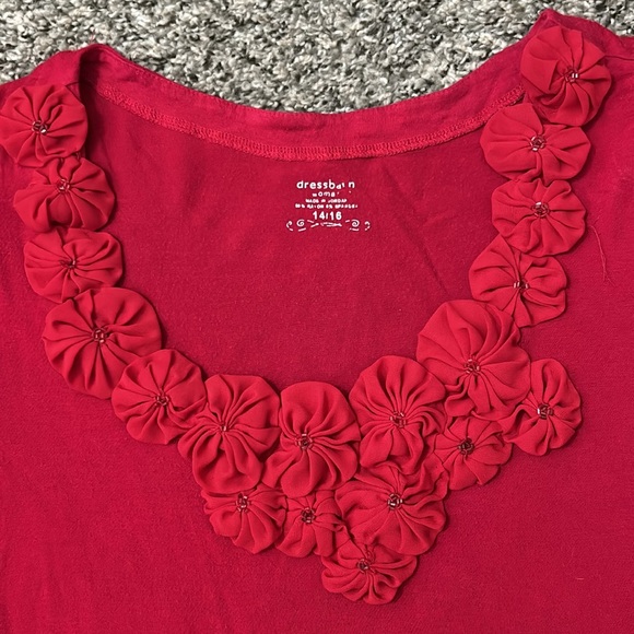 Red Flower Top - Picture 2 of 6